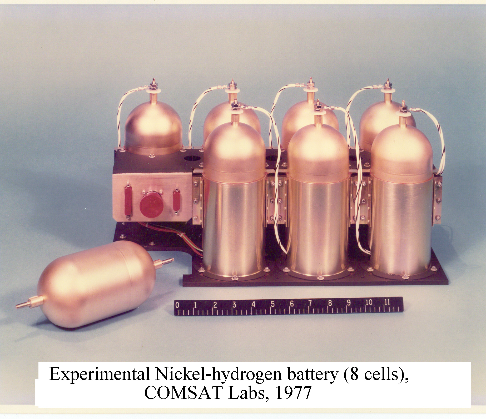 8_cell_nickel_hydrogen_battery_1977.jpg